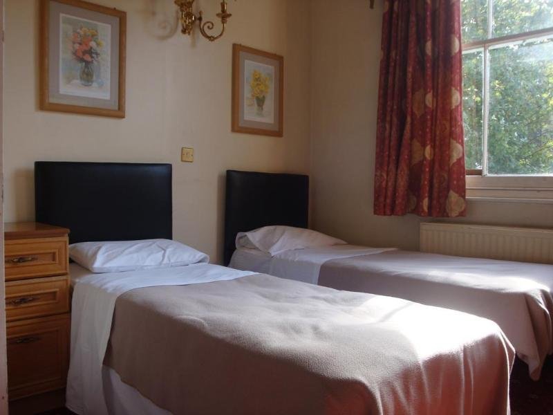 Фото Holland Court Hotel