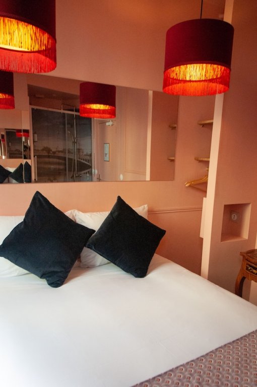 Фото Hotel Paris Saint Honoré