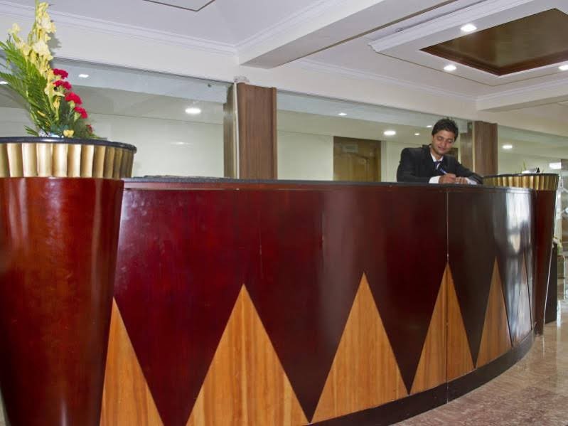 Фото The Residency Hotel