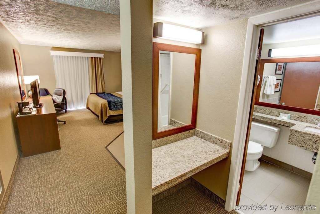 Фото Comfort Inn Conference Center
