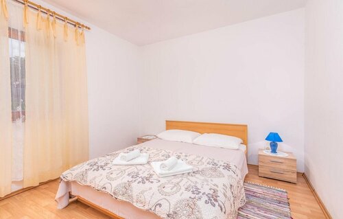 Гостиница Awesome Apartment in Omisalj With Wifi and 2 Bedrooms