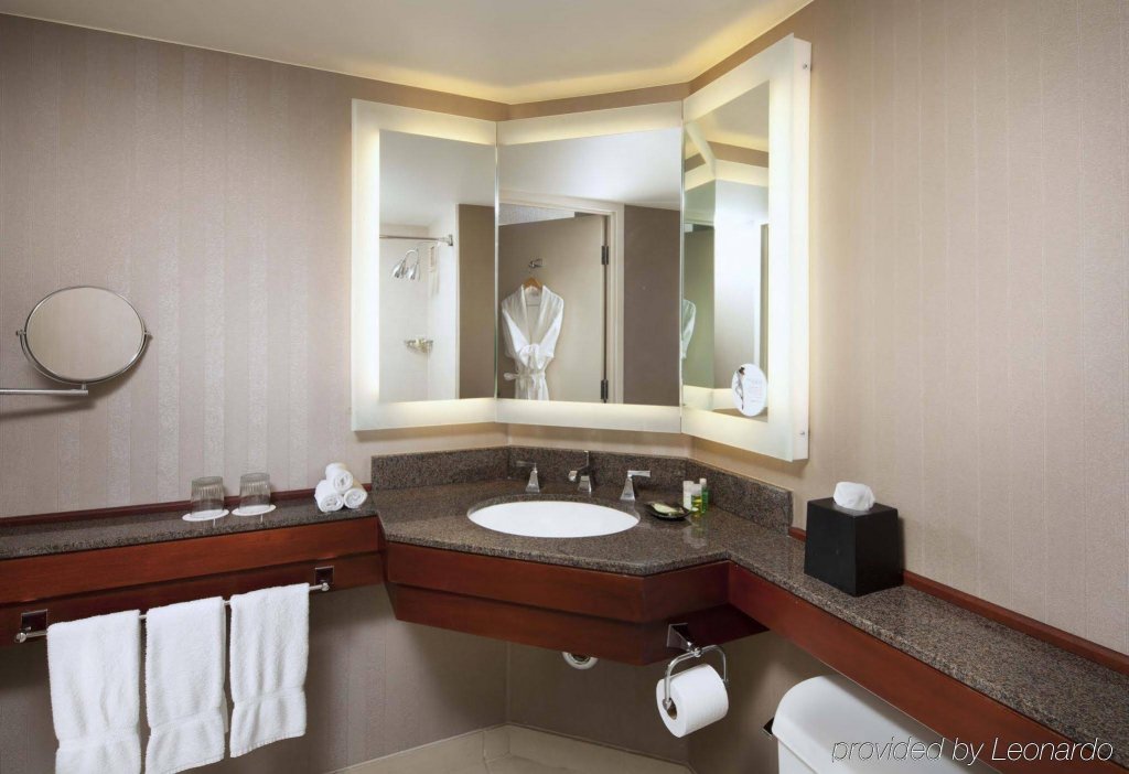 Фото The Westin Long Beach