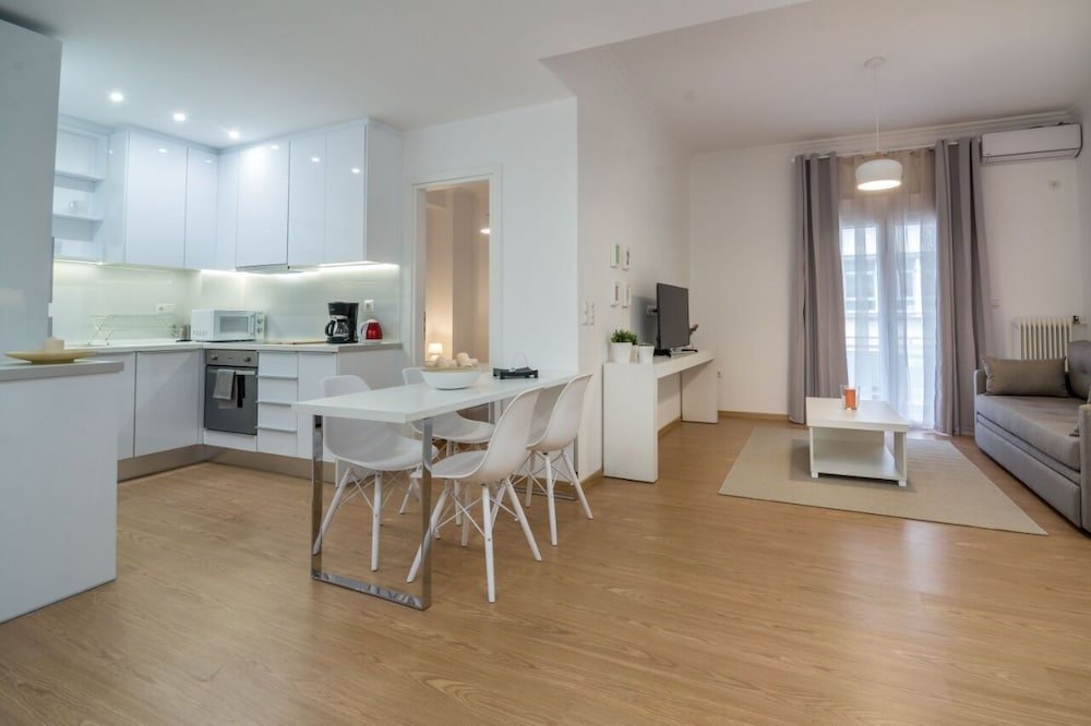 Фото Melodies of Athens Apt In Ilisia Neighbourhood