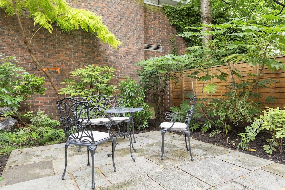 Фото Presidential Apartments - Kensington