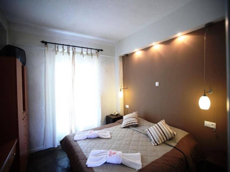 Фото Stamos Hotel