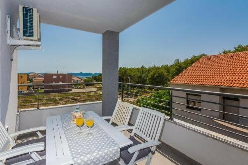 Гостиница Apartments Marta в Задаре