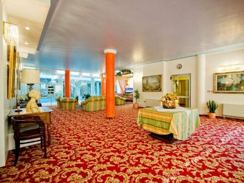 Гостиница Hotel Ferrari в Сальсомаджоре-Терме
