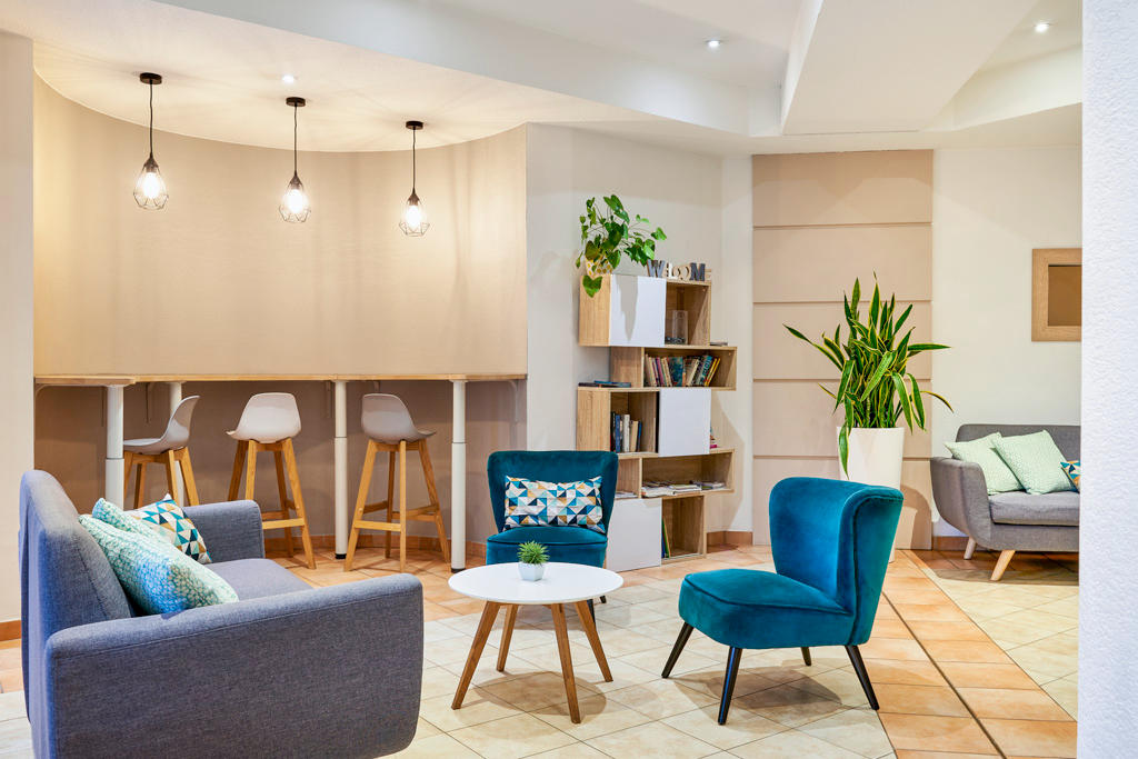 Фото отеля 2