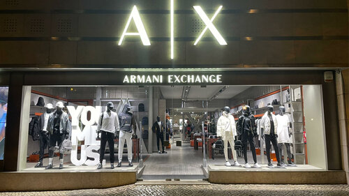 Armani online exchange showroom
