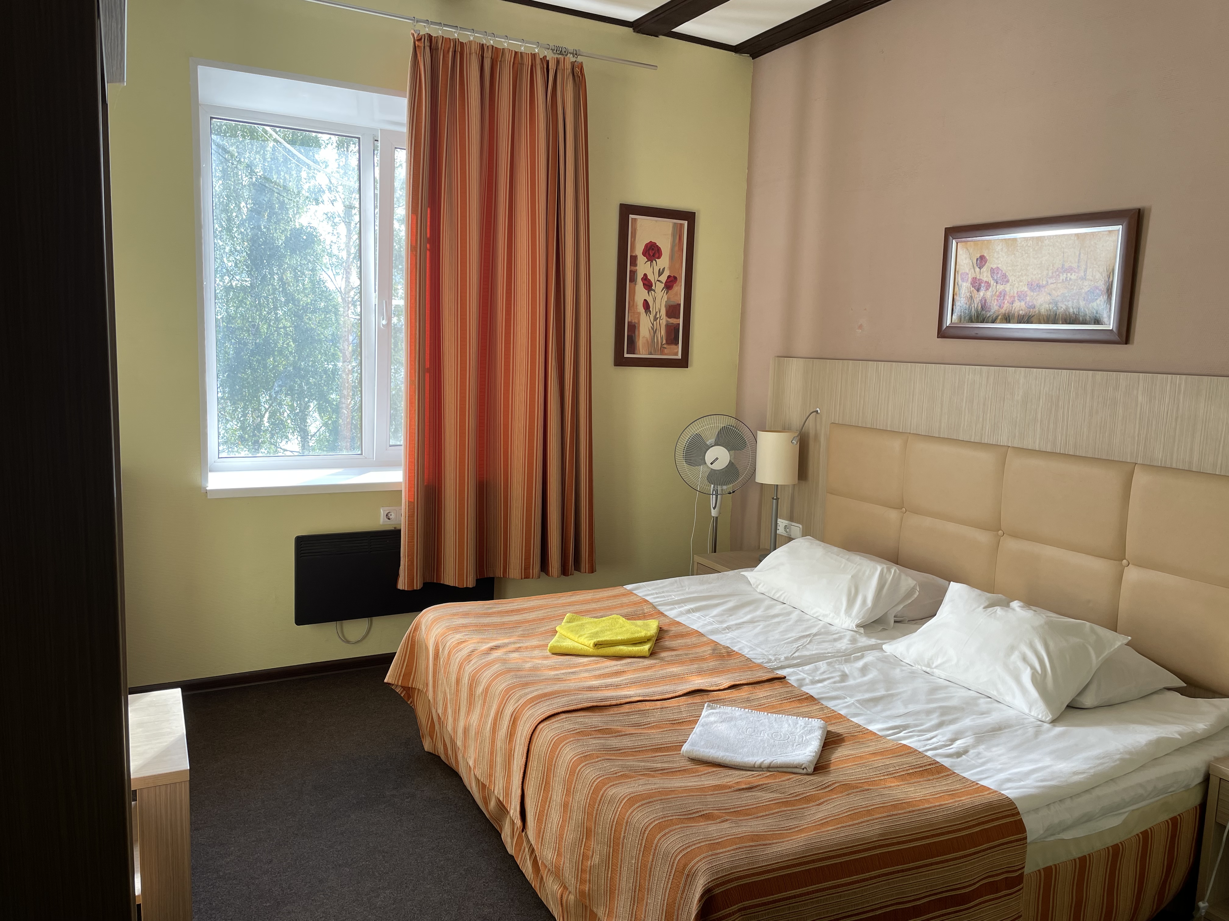 Фото отеля 2