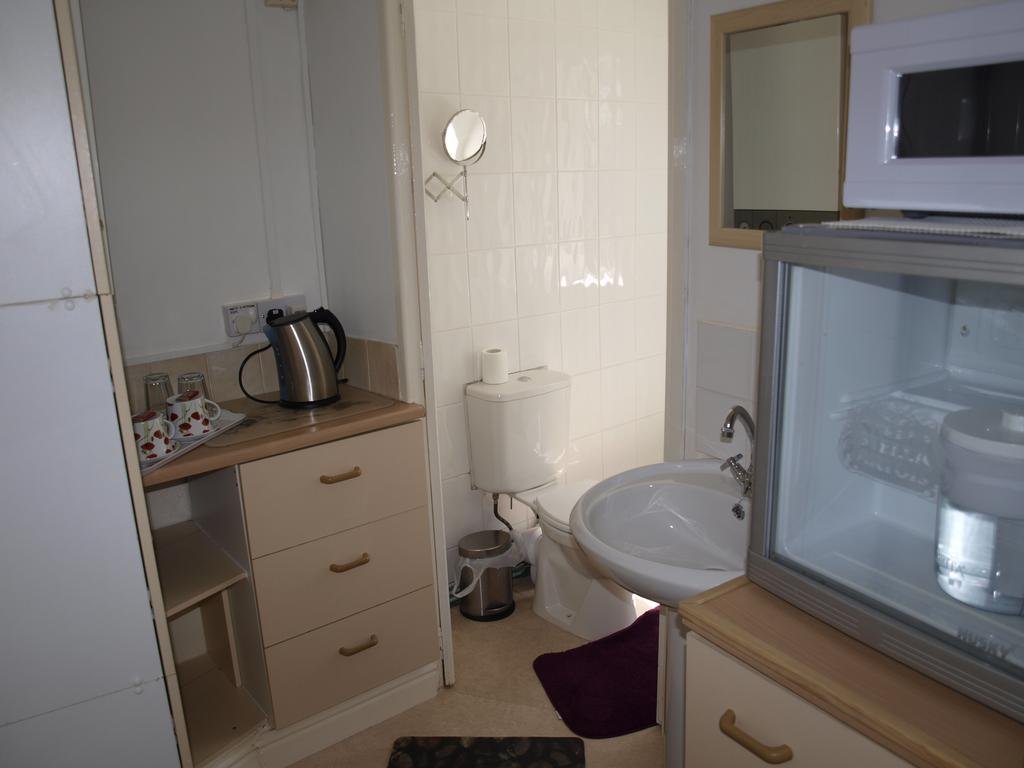 Фото Holyhead Lodge