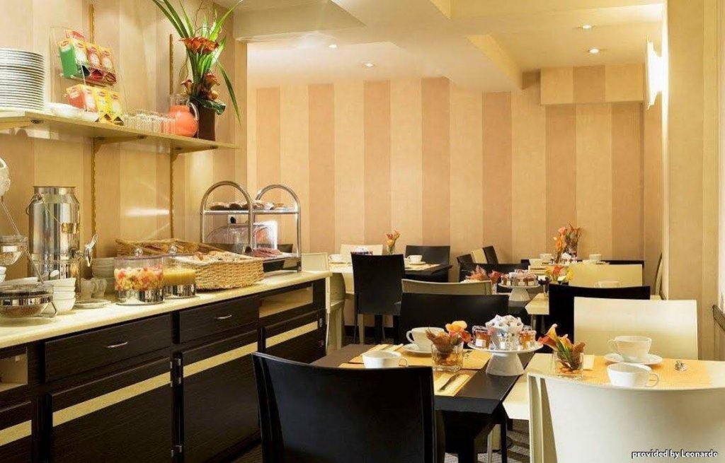 Фото Hotel Star Champs Elysées