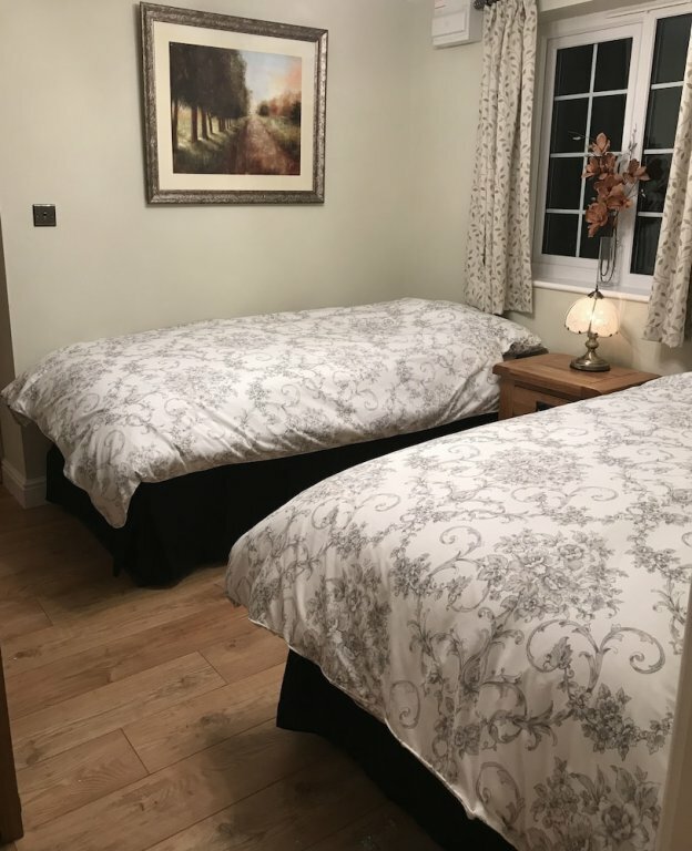 Hotel The Lodge Bed and Breakfast, England, photo