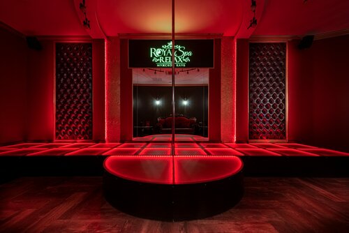 Kirish videosida bir qizni sikishdi