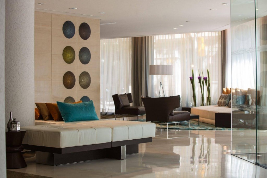 Фото Renaissance Barcelona Hotel