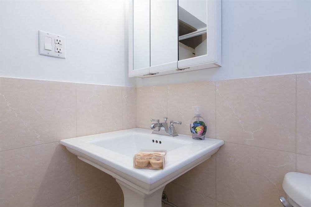 Фото Lincoln Center Holiday Rentals