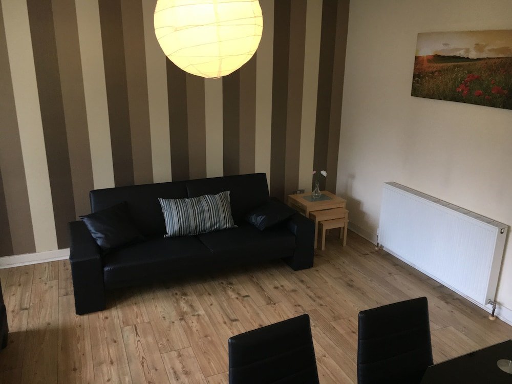 Фото Glasgow Scotstoun Cottage Flats