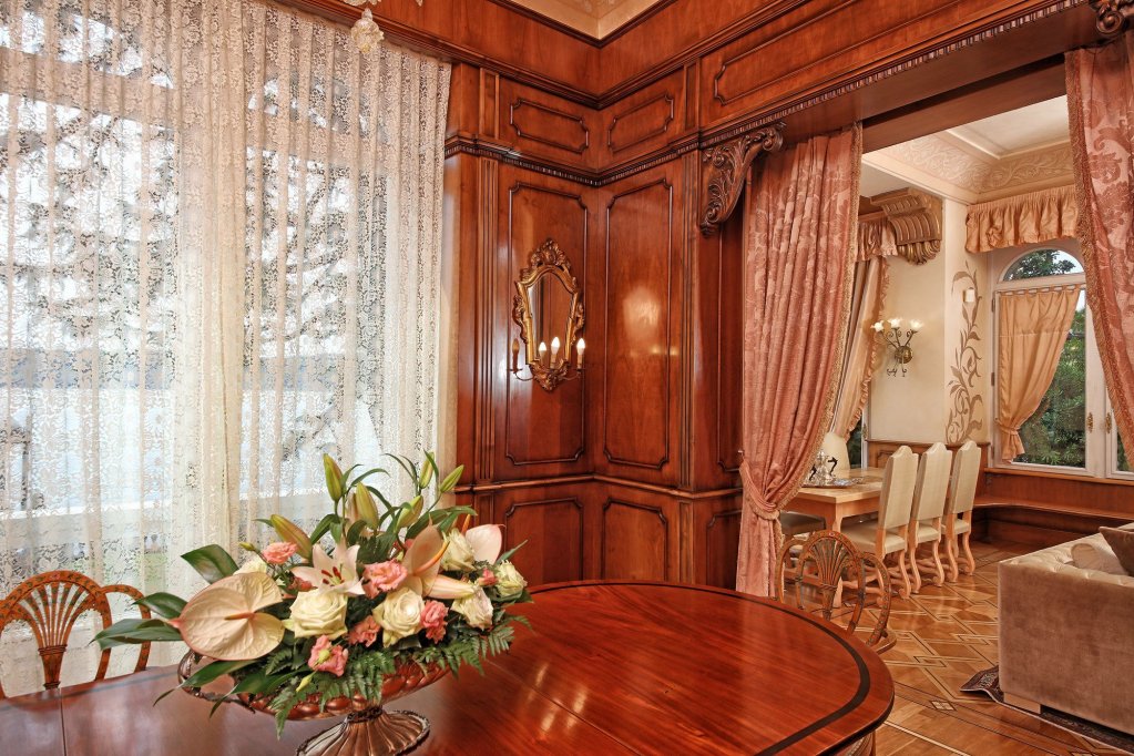 Фото La Vittoriana