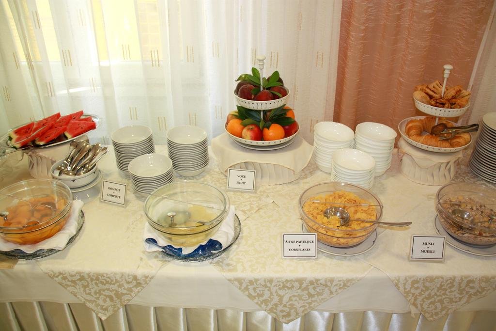 Фото Hotel Dujam