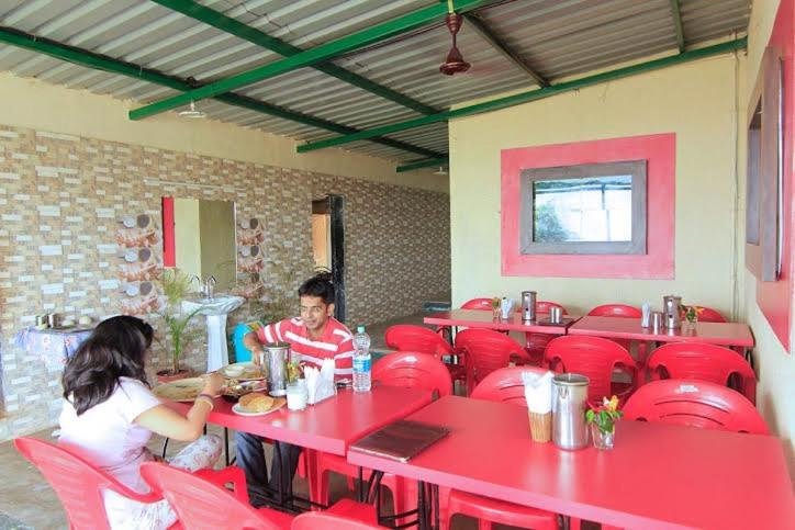 Фото Shivneri Motels