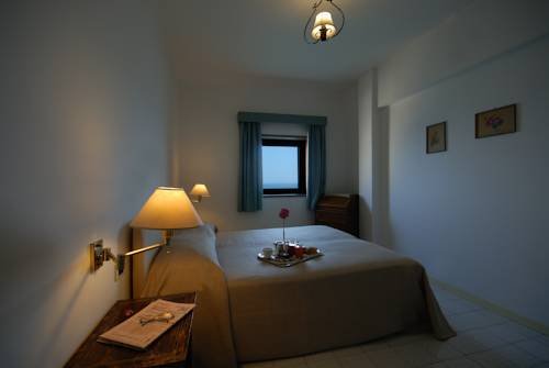 Фото Hotel Grotta Palazzese