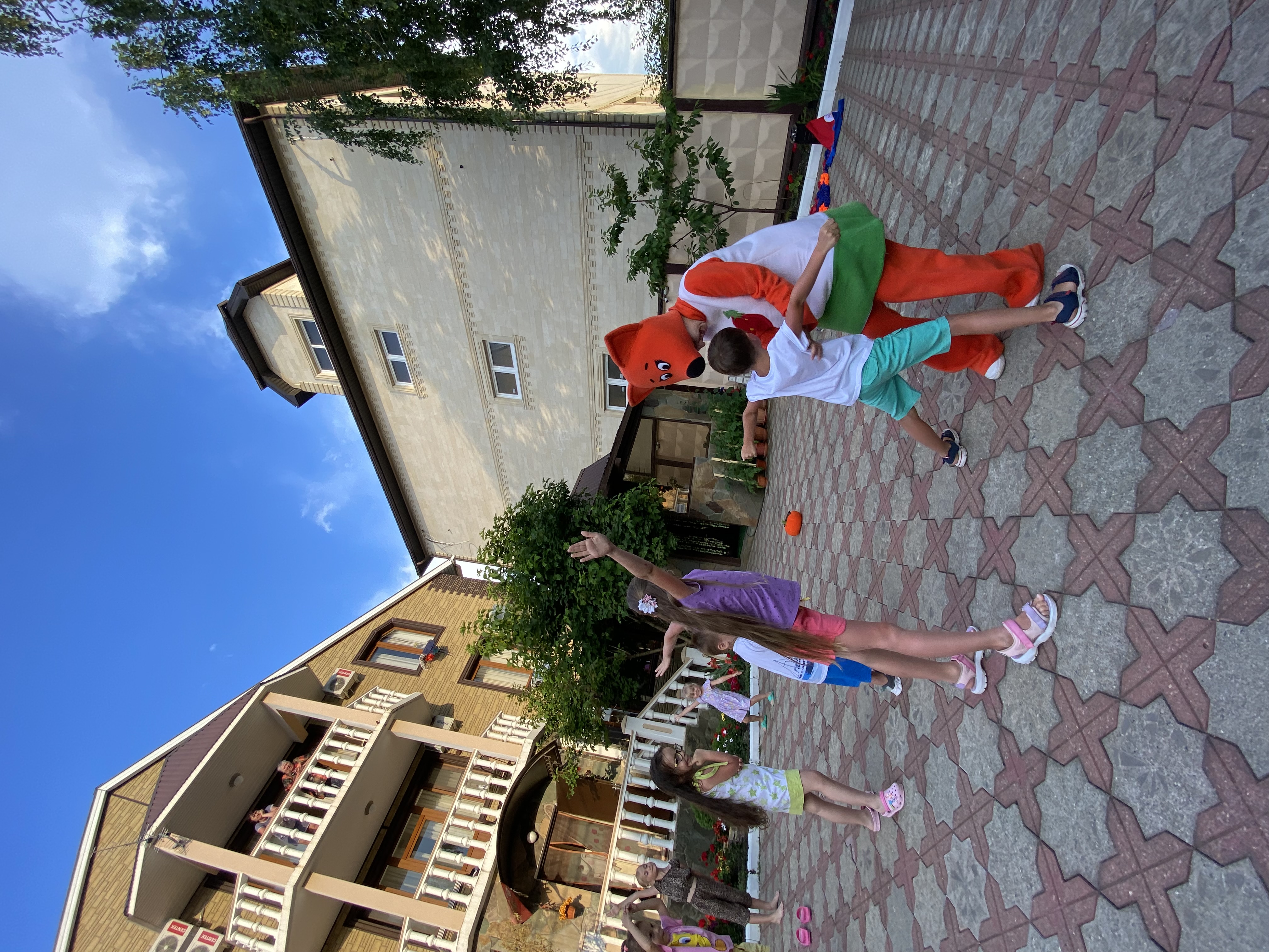 Фото отеля 2