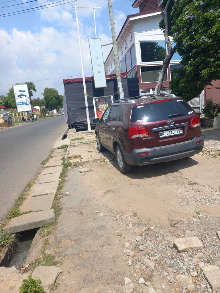 Bar, pub Flip, Accra, photo