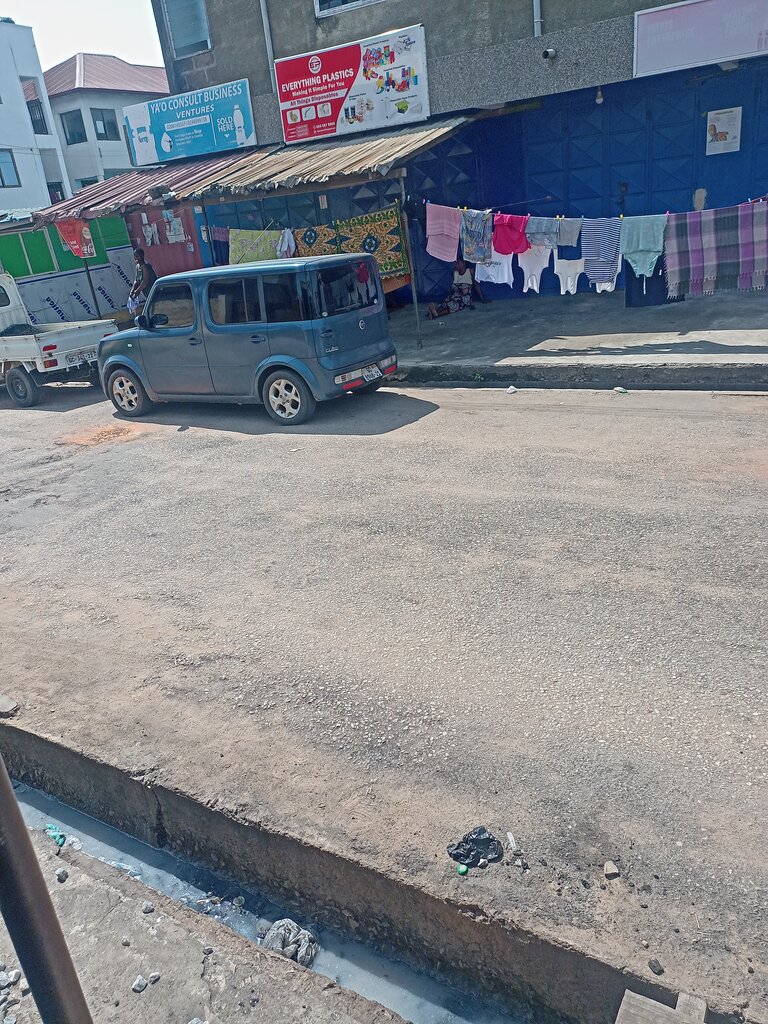 Plastic products Everything Plastics, Accra, photo