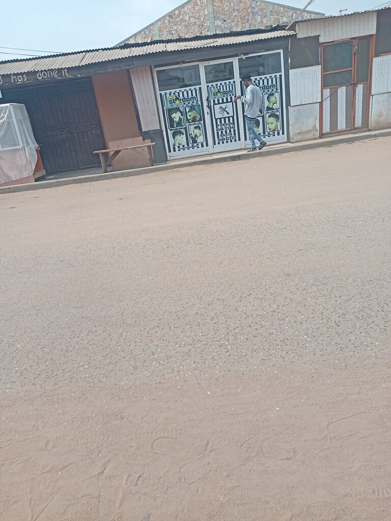 Barber shop Stardom, Accra, photo