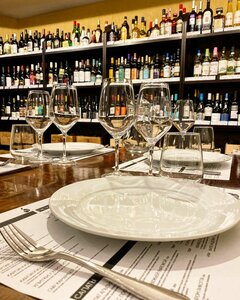 Restaurant Wine Cellar (Sovetskaya Street, 33), restaurant