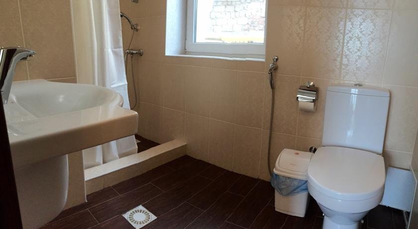 Фото Гостевой дом Черноморская 2