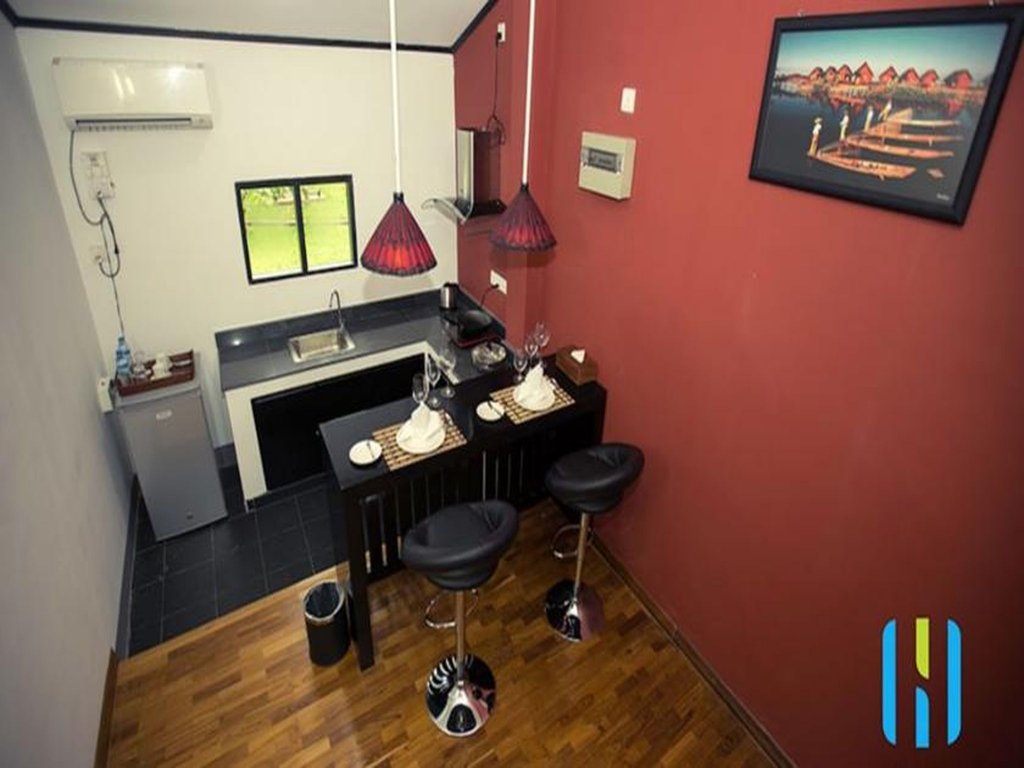 Фото Wh Hotel & Service Apartment