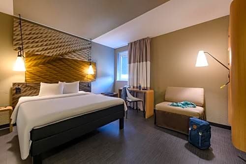 Фото Ibis Zurich City West