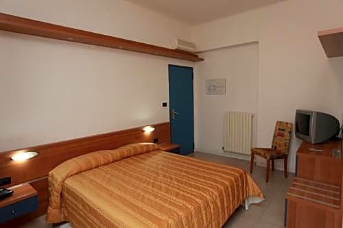 Фото Hotel Athena