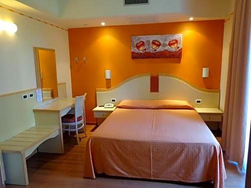 Фото Hotel La Rondine