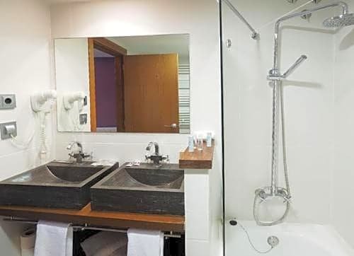 Фото Palacio del Obispo de Graus