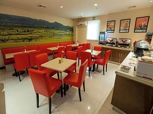 Фото Jinjiang Inn Shanghai Maotai Road Branch