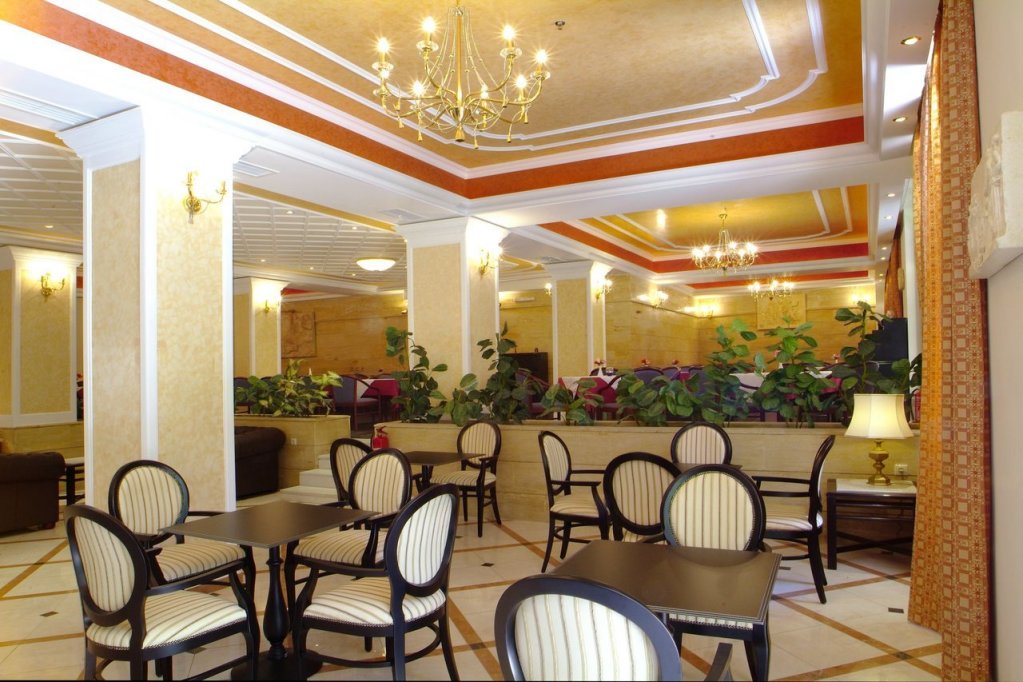 Фото Achillion Palace