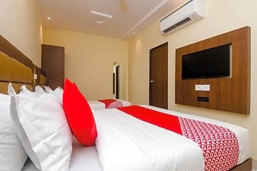 Фото Capital O 29143 Embassy Suites