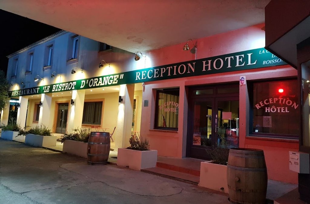 Фото отеля 1