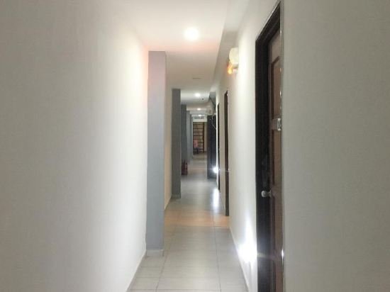 Фото Spot On 90194 Lincoln's Backpackers