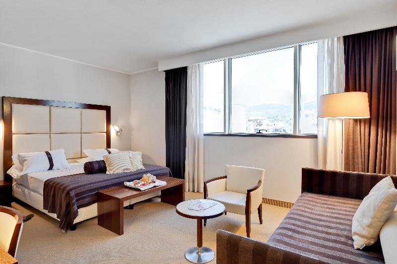 Фото Italiana Hotels Cosenza