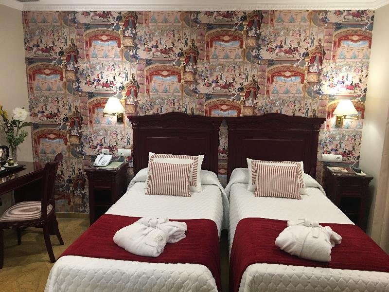 Фото Adriano Hotel