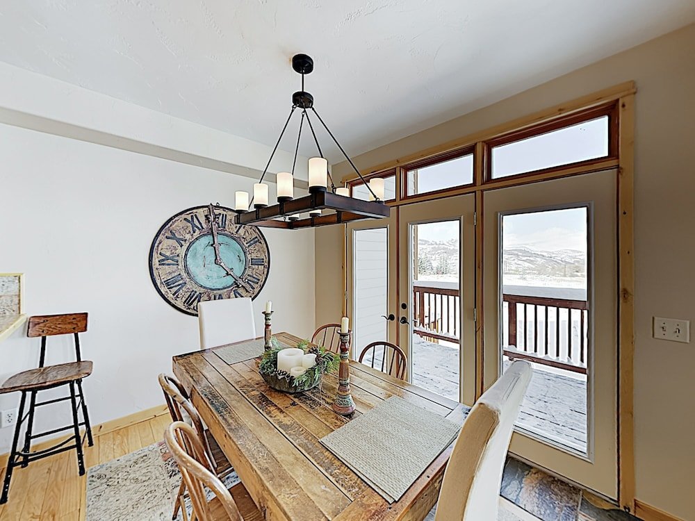 Фото Choice Mountain-view New-build W Private Garage 3 Bedroom Home