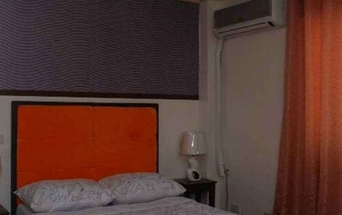 Гостиница Regal Plaza Hotel and Drive in в Провинции Южный Камаринес