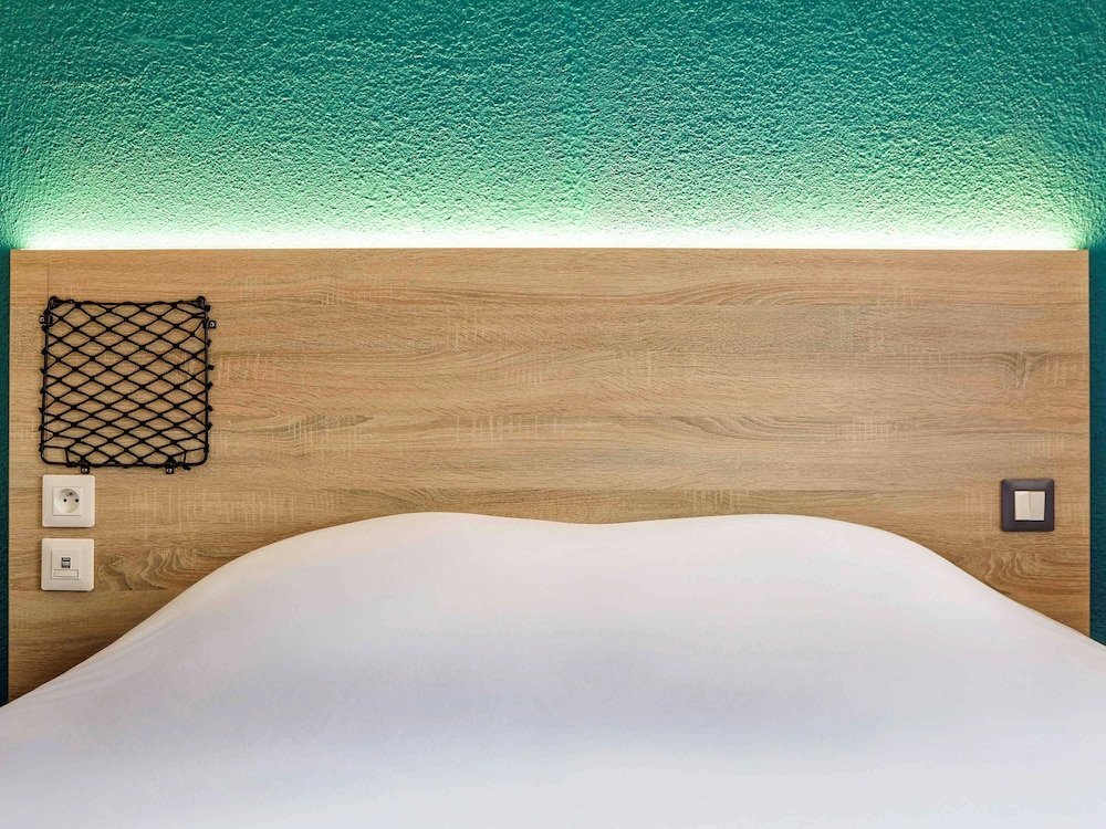 Фото HotelF1 Paris Saint-Ouen - Flea Market Hotel