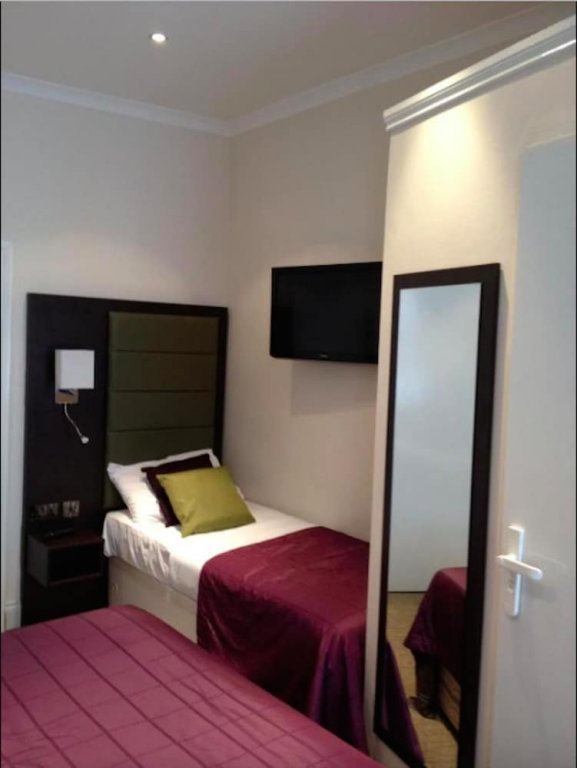 Фото Goodwood Hotel