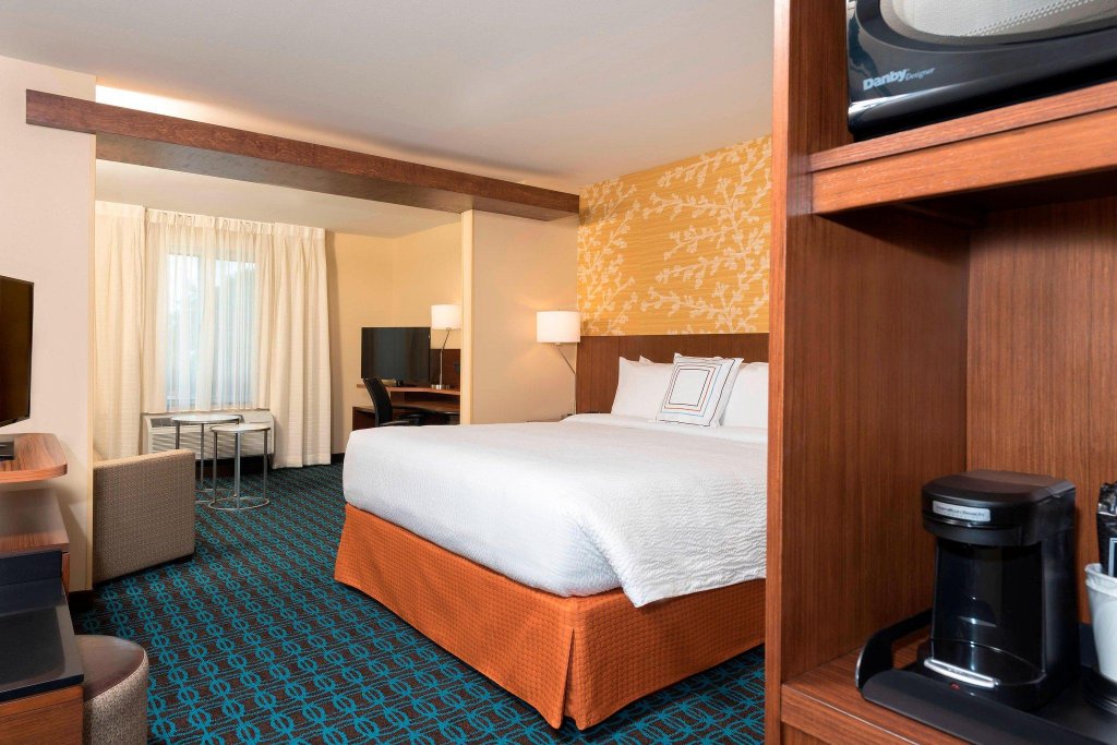 Фото Fairfield Inn and Suites Orlando Kissimmee Celebration