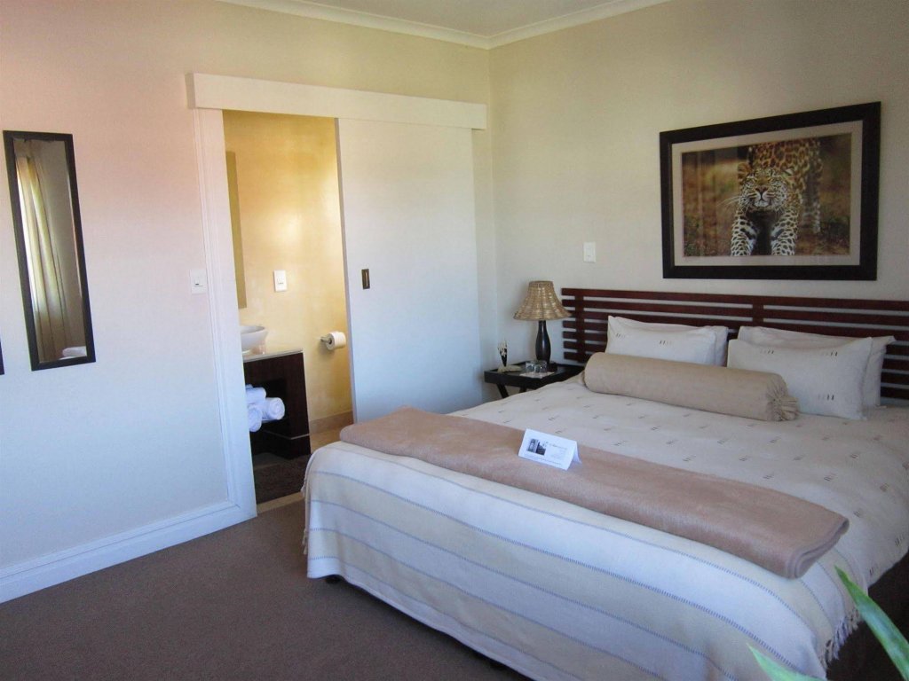 Фото La Roche Guest House