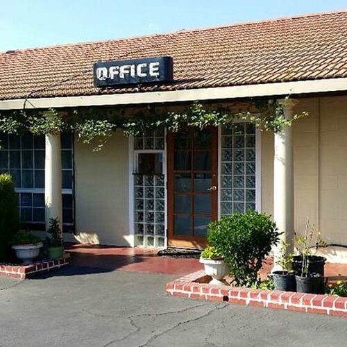 Гостиница San Joaquin Motel в Мерседе